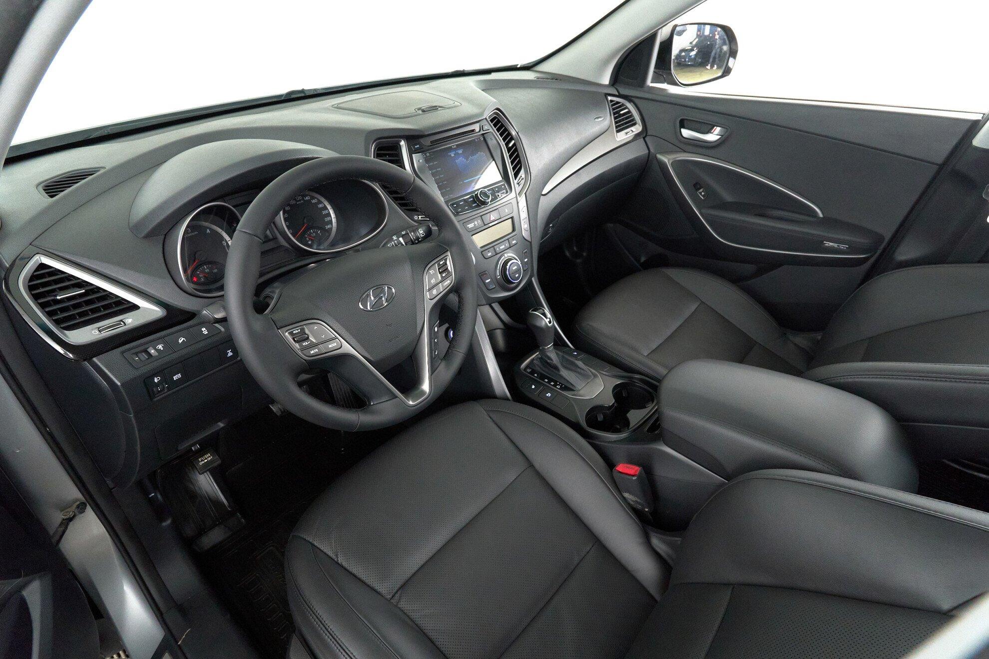 Hyundai Santa Fe 2015, серый