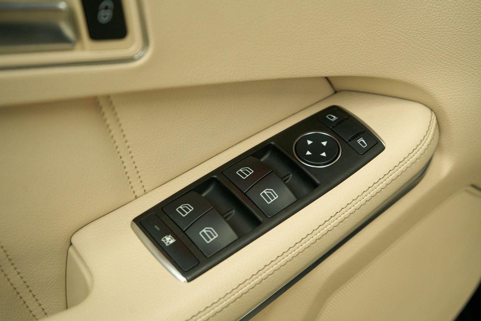 Mercedes-Benz E-Класс 2014, черный