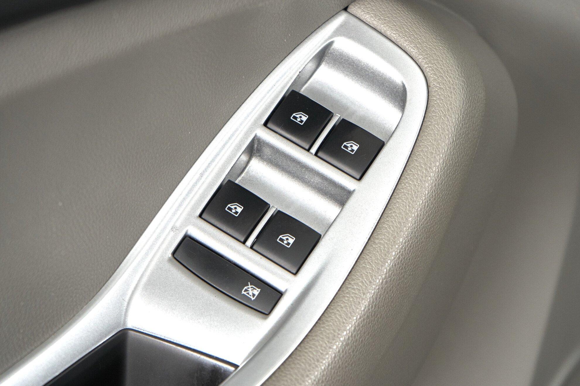Chevrolet Orlando 2013, коричневый