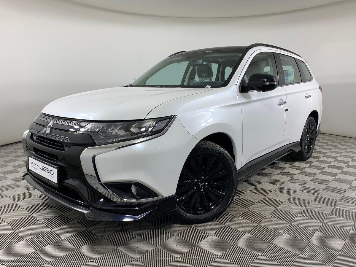 Mitsubishi Outlander 2022, белый