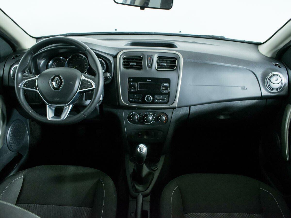 Renault Sandero 2022, серебряный
