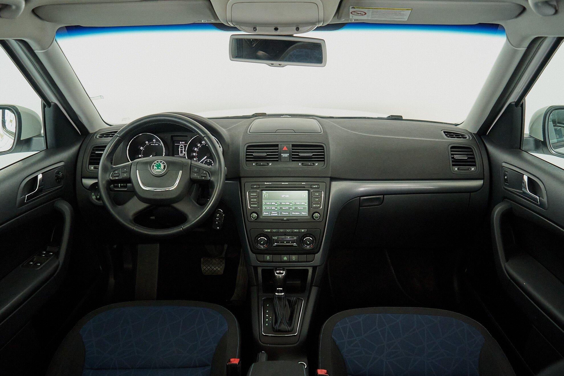 Skoda Yeti 2013, белый