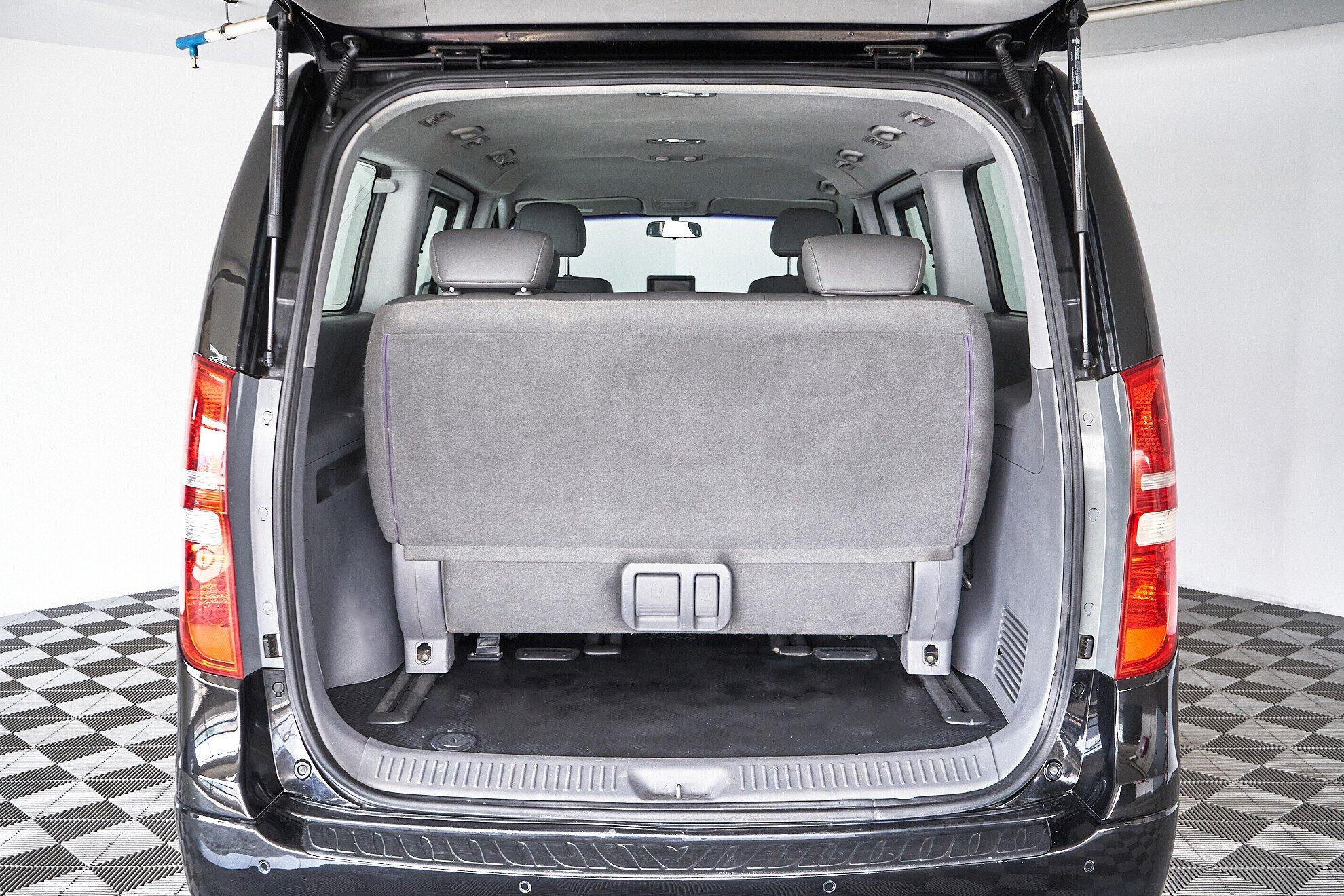 Hyundai Grand Starex 2011, черный