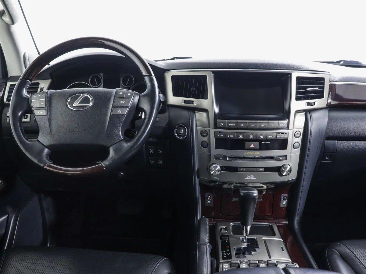 Lexus LX 2012, белый