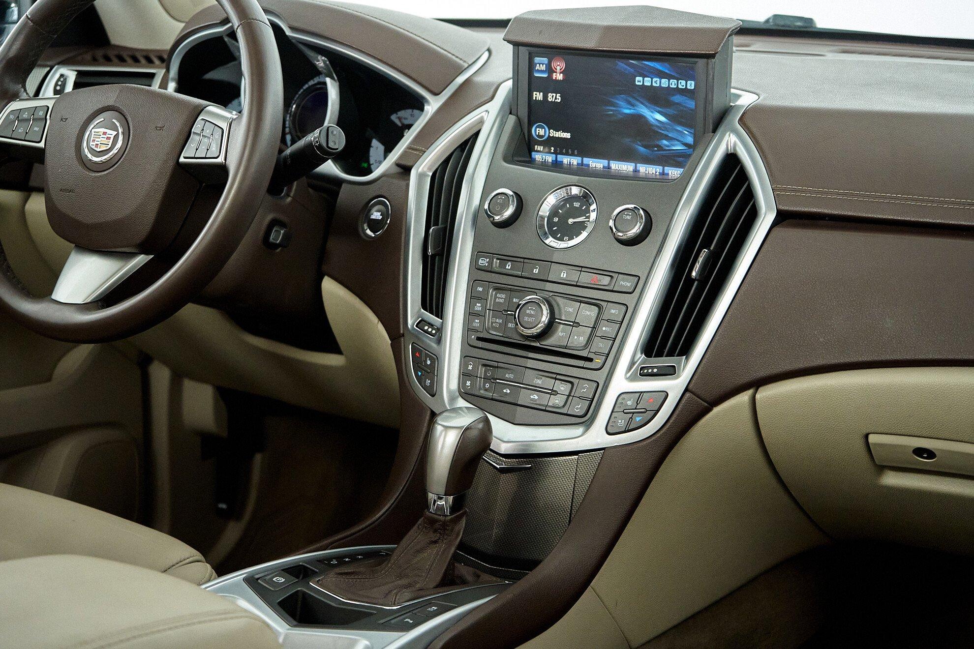 Cadillac SRX 2011, бежевый