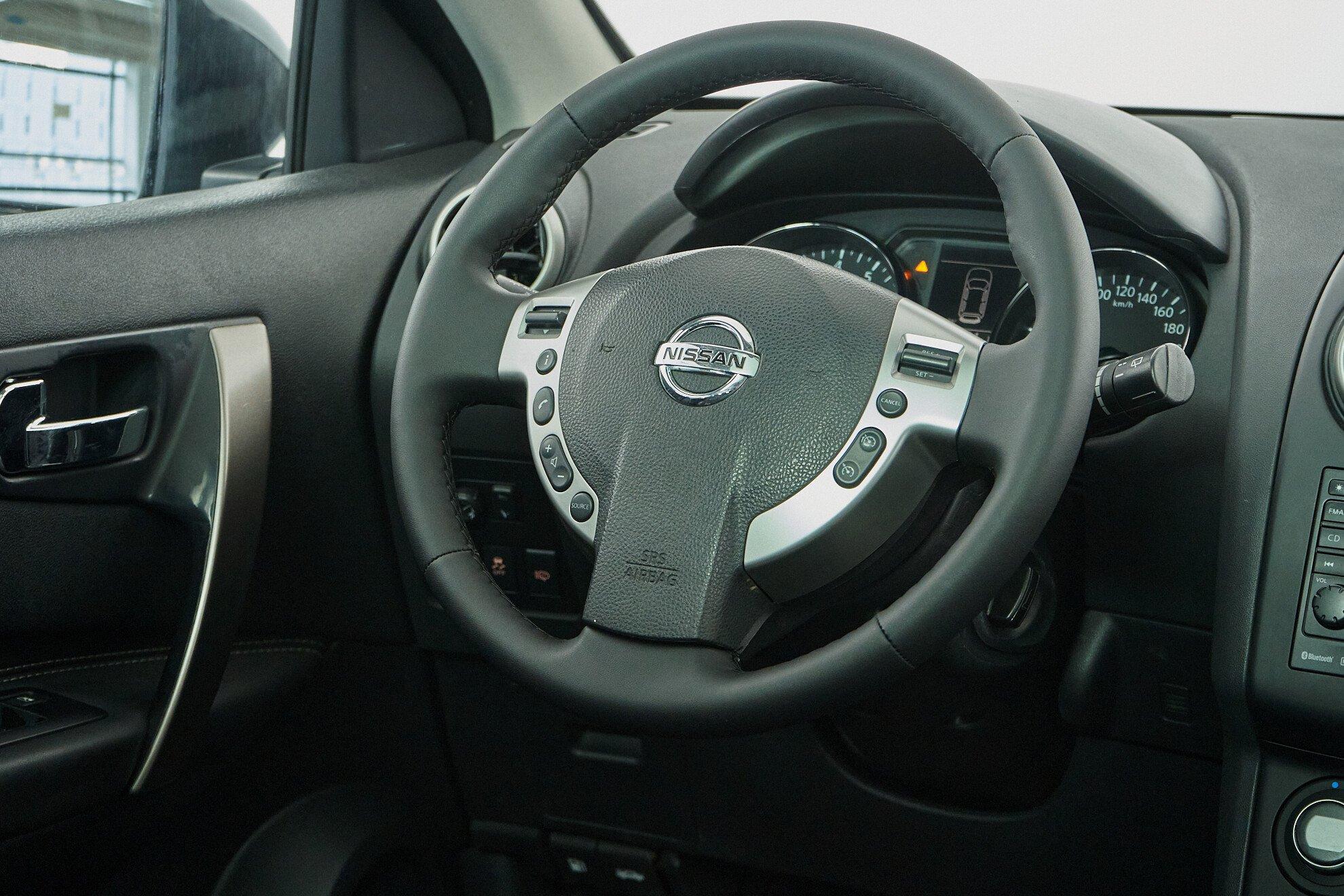 Nissan Qashqai 2012, серый