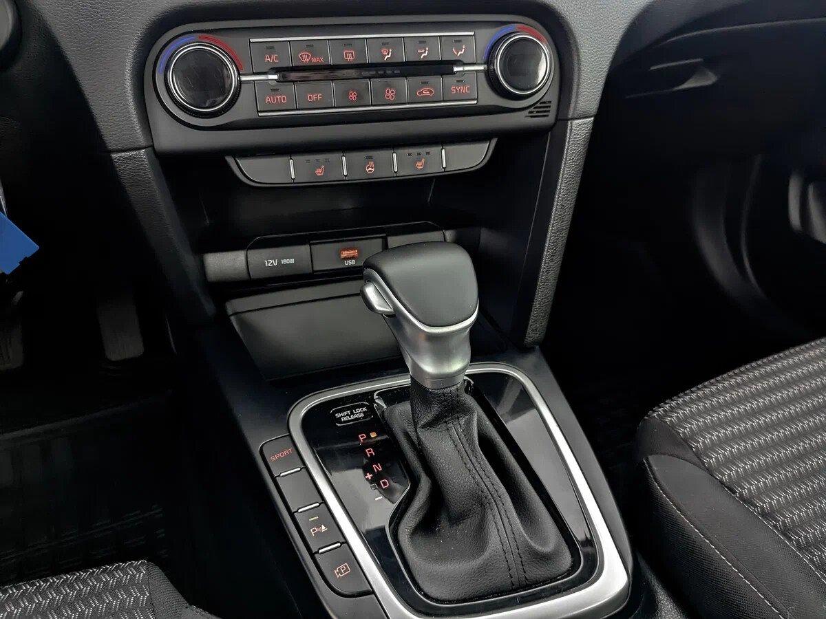 Kia Ceed 2022, белый
