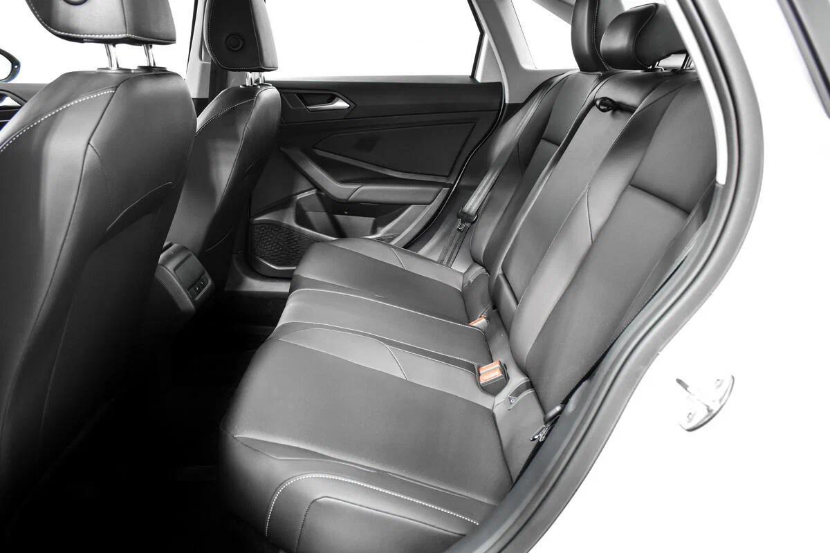 Volkswagen Jetta 2021, белый