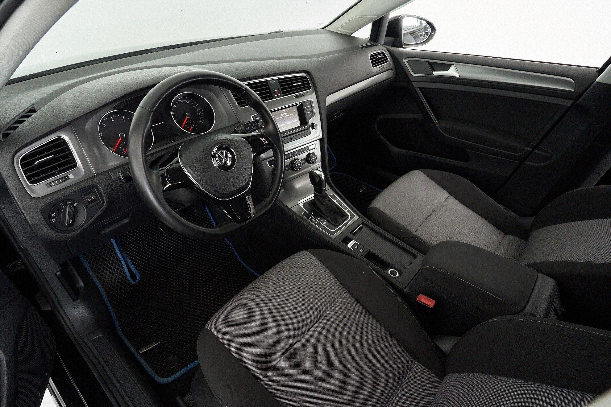 Volkswagen Golf 2013, черный