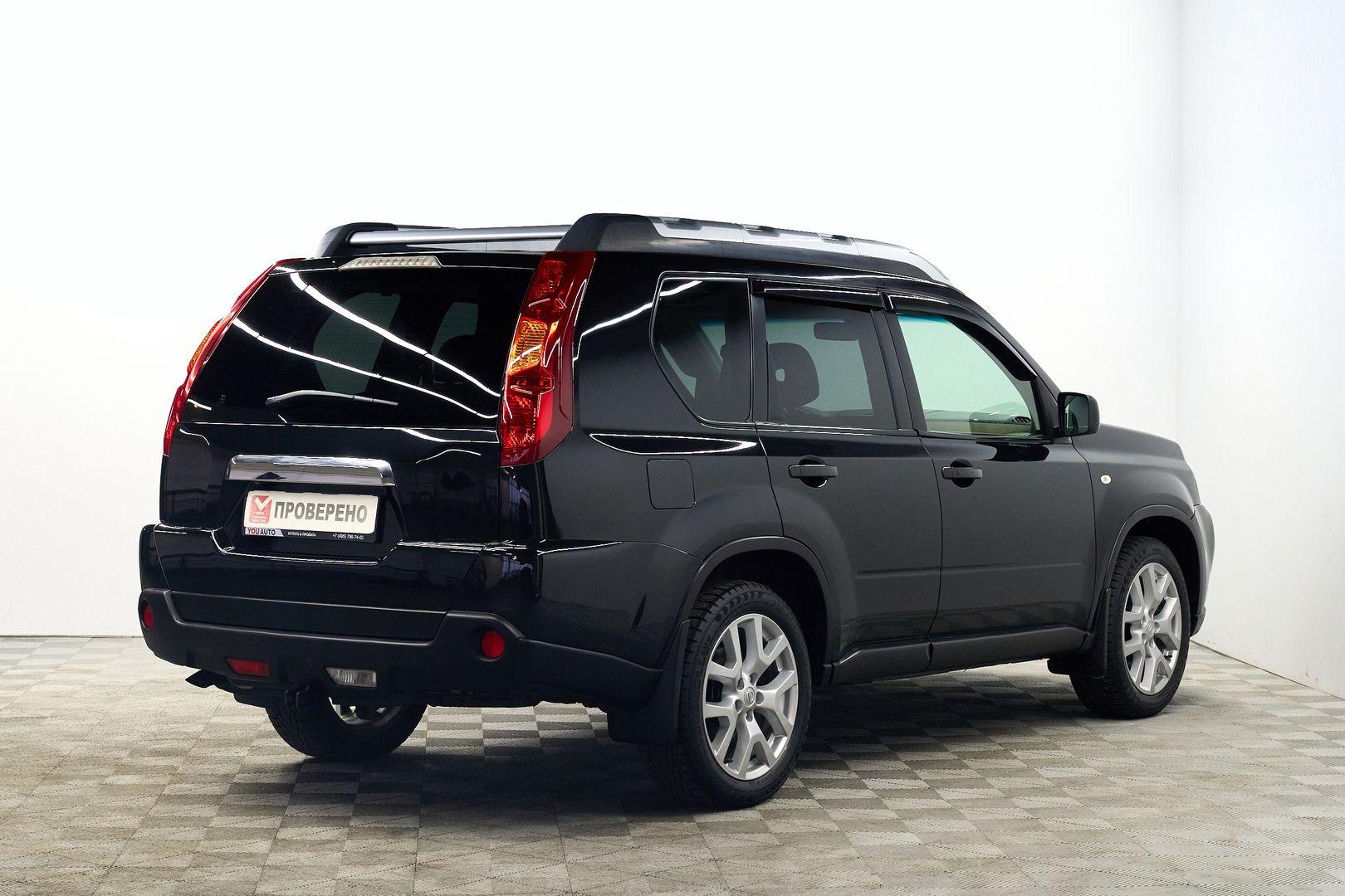 Nissan X-Trail 2010, черный