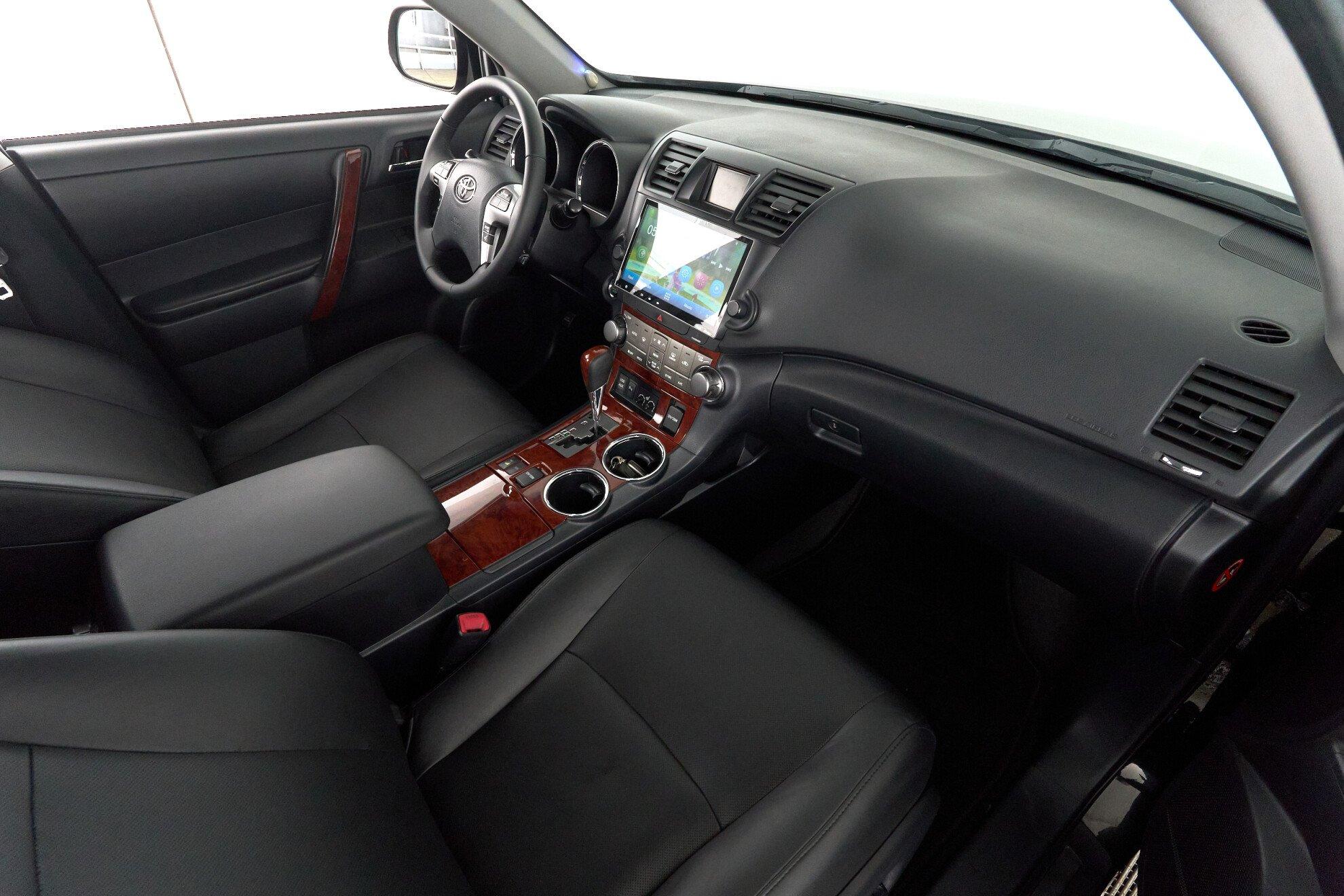 Toyota Highlander 2013, черный