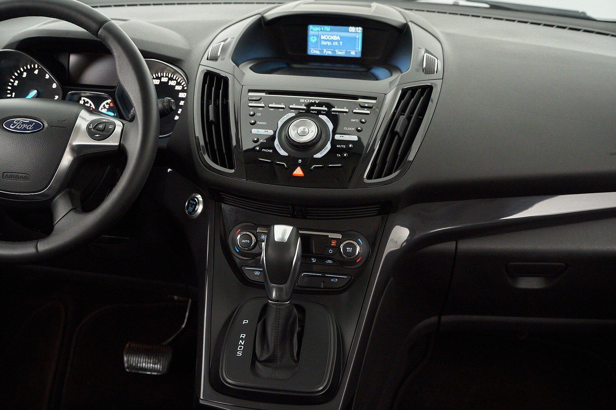 Ford Kuga 2015, черный