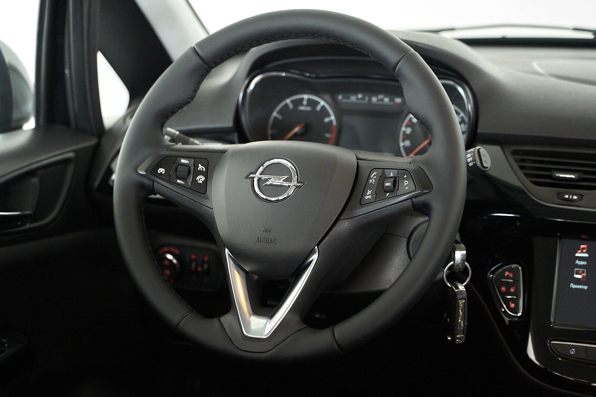 Opel Corsa 2018, черный