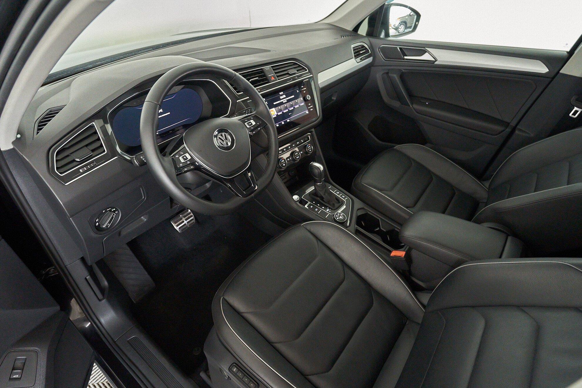 Volkswagen Tiguan 2018, черный