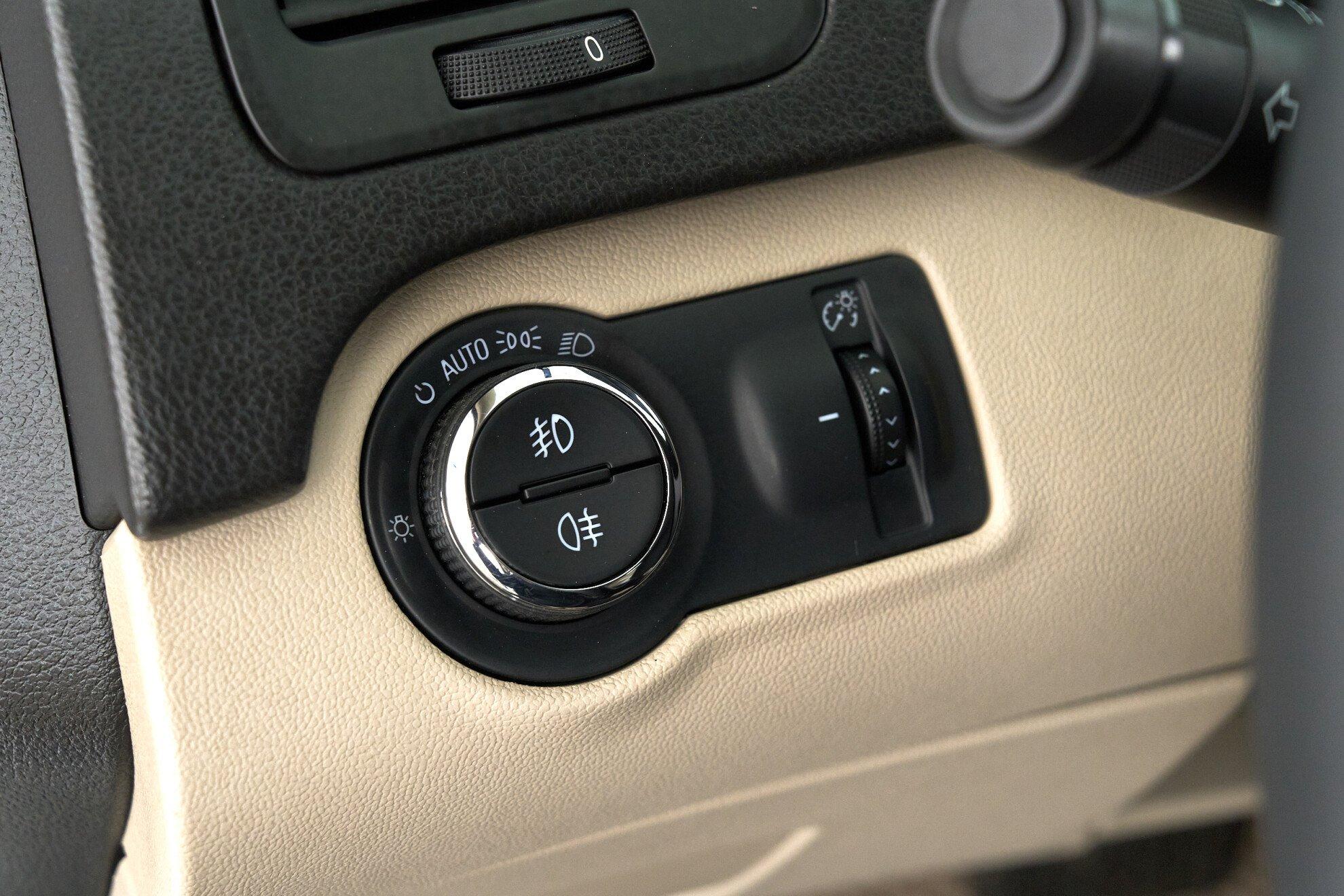 Opel Insignia 2014, белый