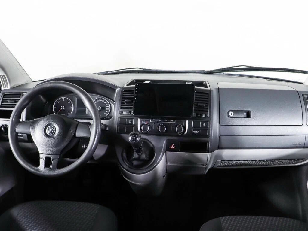 Volkswagen Caravelle 2012, серый
