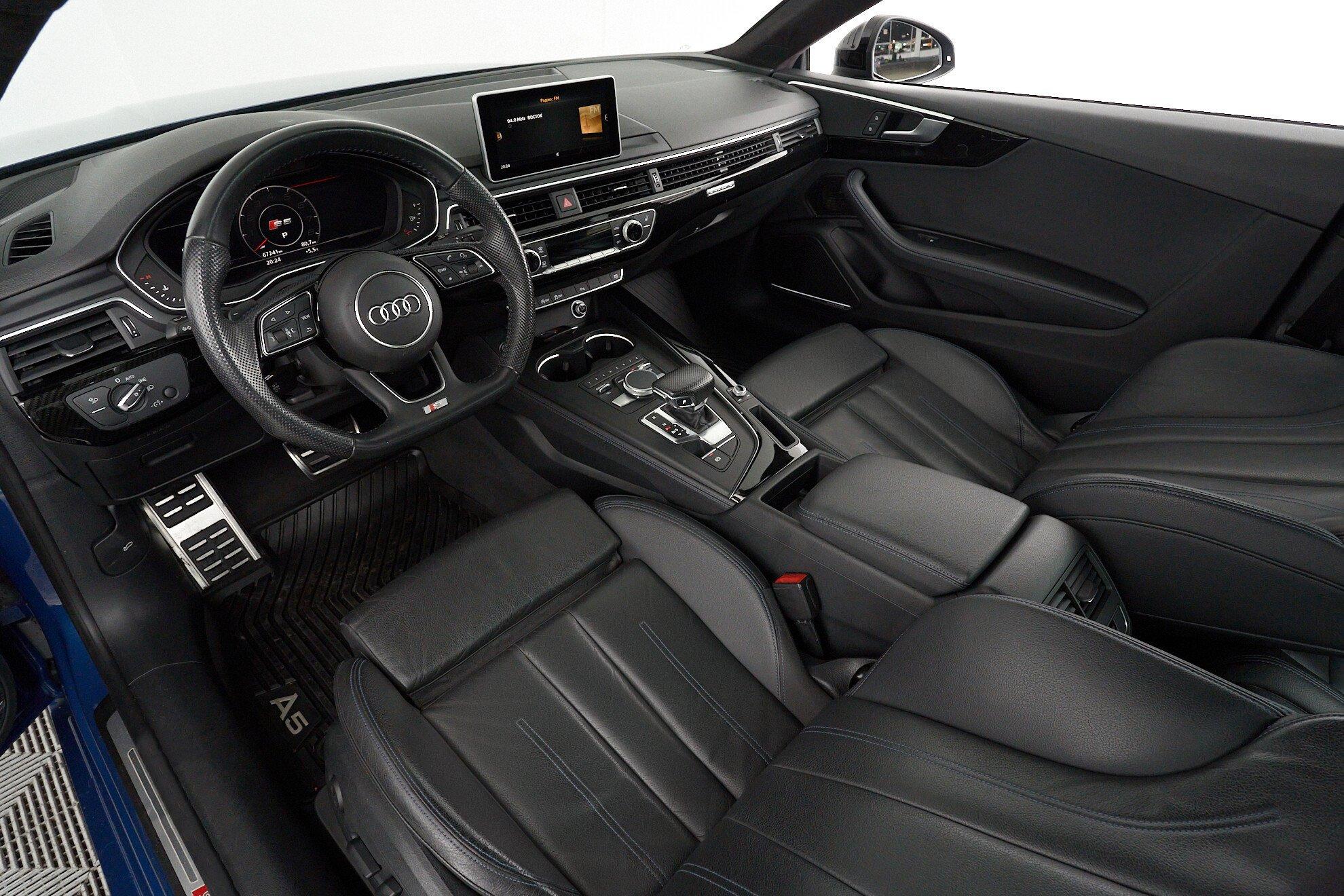 Audi A5 2019, синий