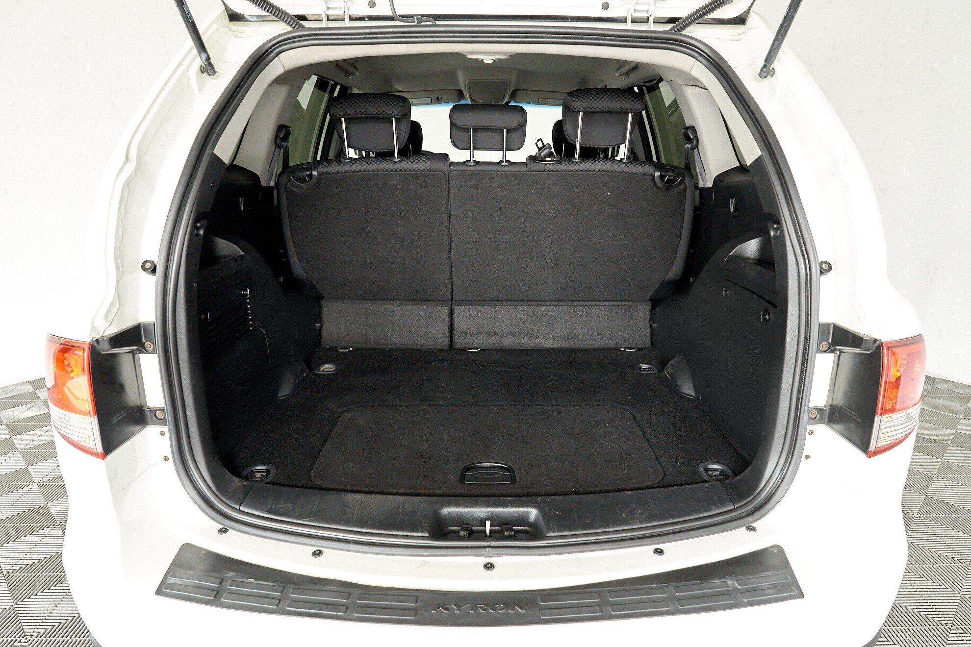 SsangYong Kyron 2013, белый