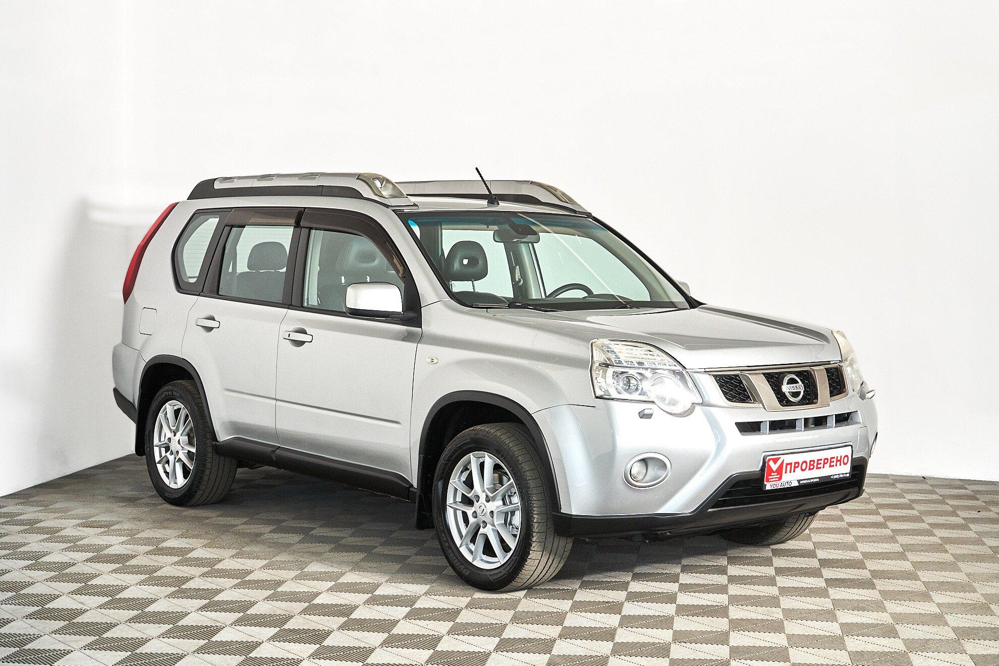 Nissan X-Trail 2011, серебряный