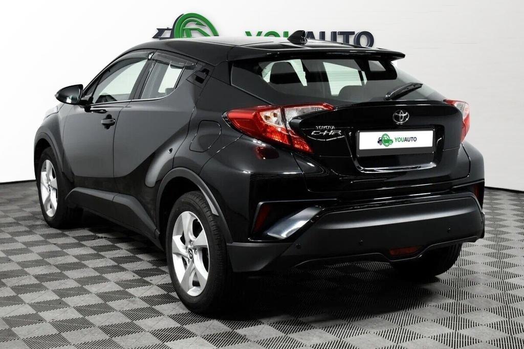Toyota C-HR 2021, черный