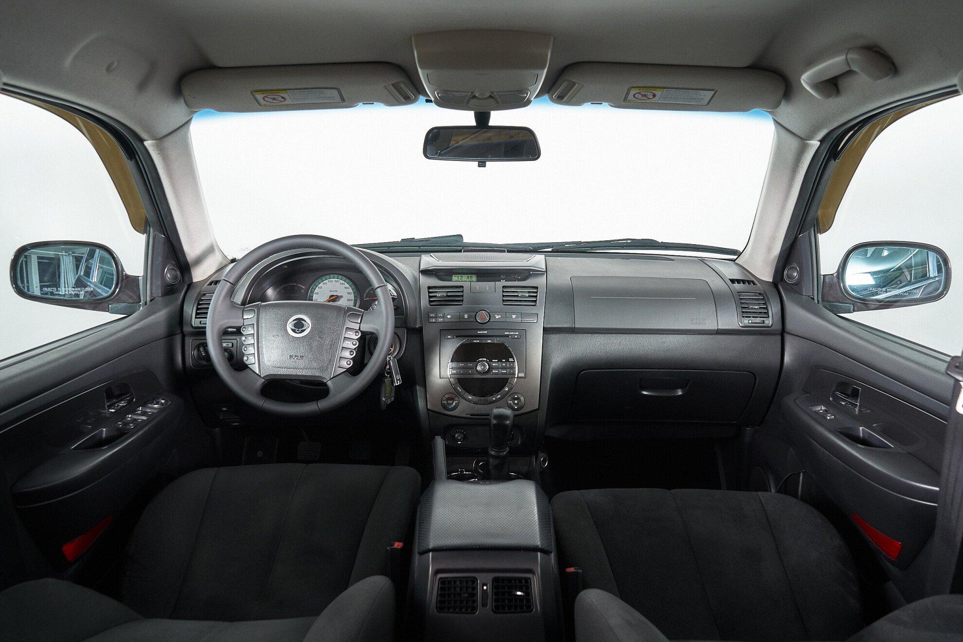 SsangYong Rexton 2011, пурпурный