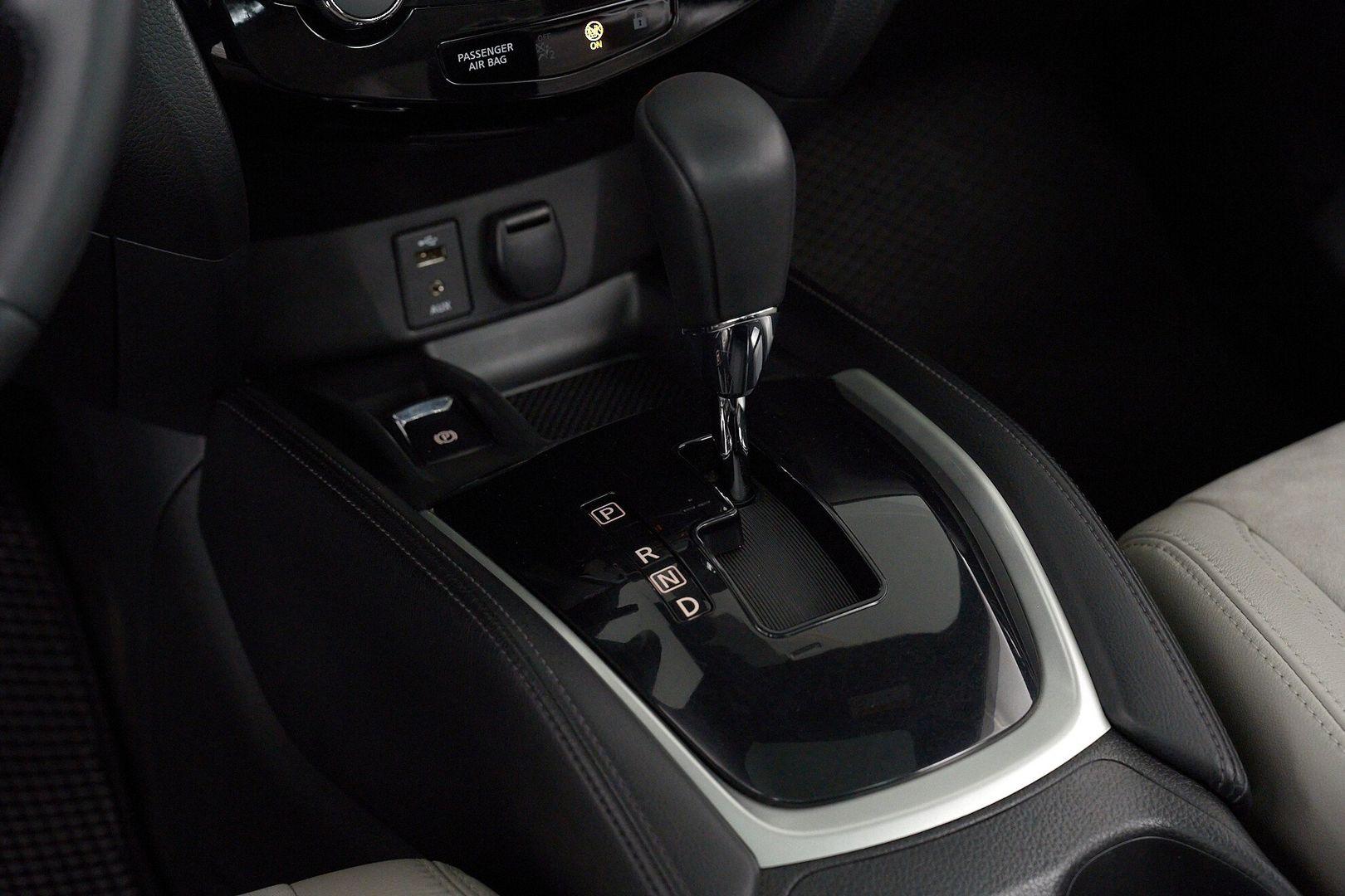 Nissan Qashqai 2017, черный