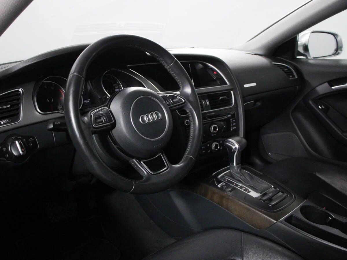 Audi A5 2016, белый