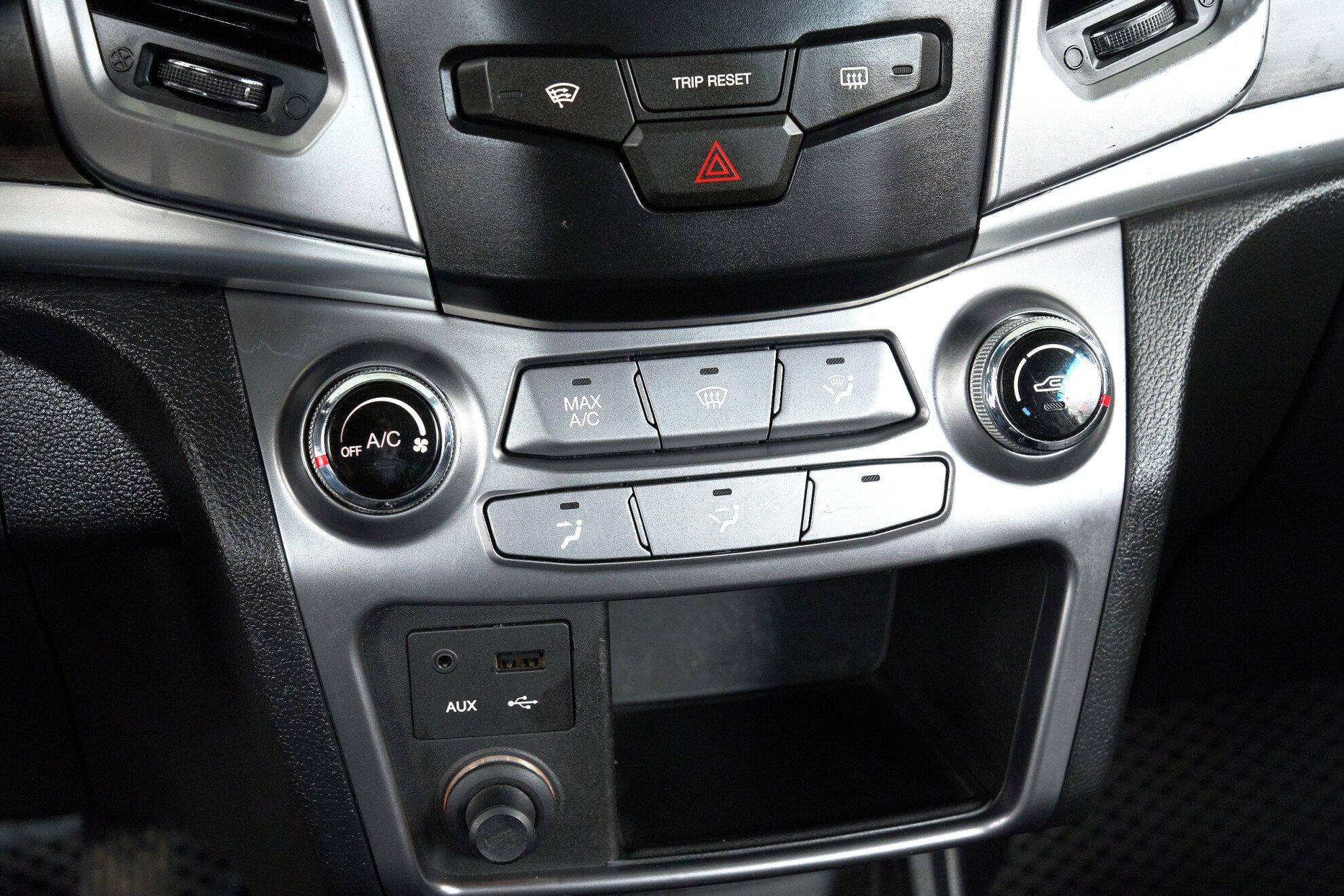SsangYong Actyon 2014, синий