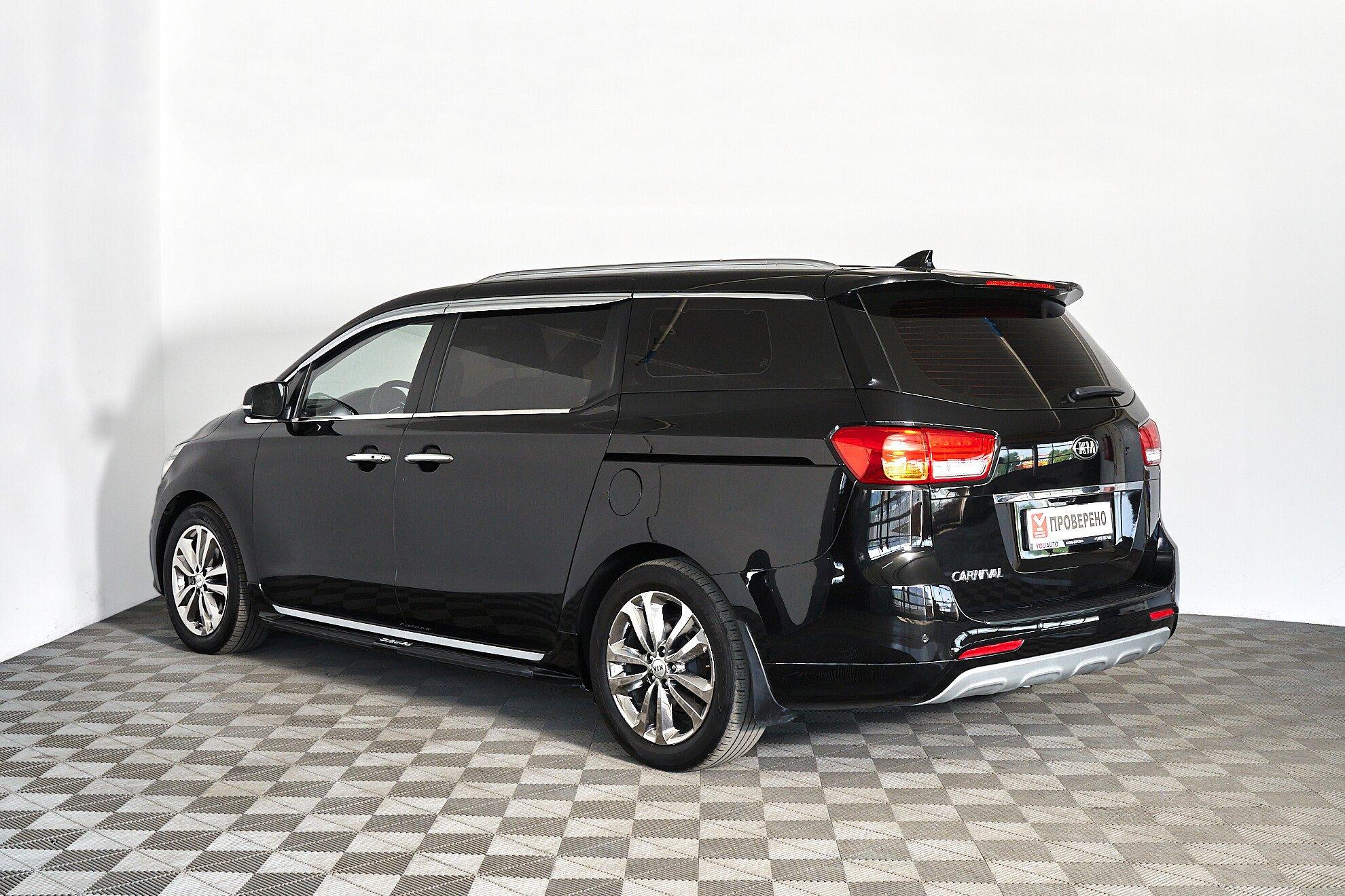 Kia Carnival 2016, черный