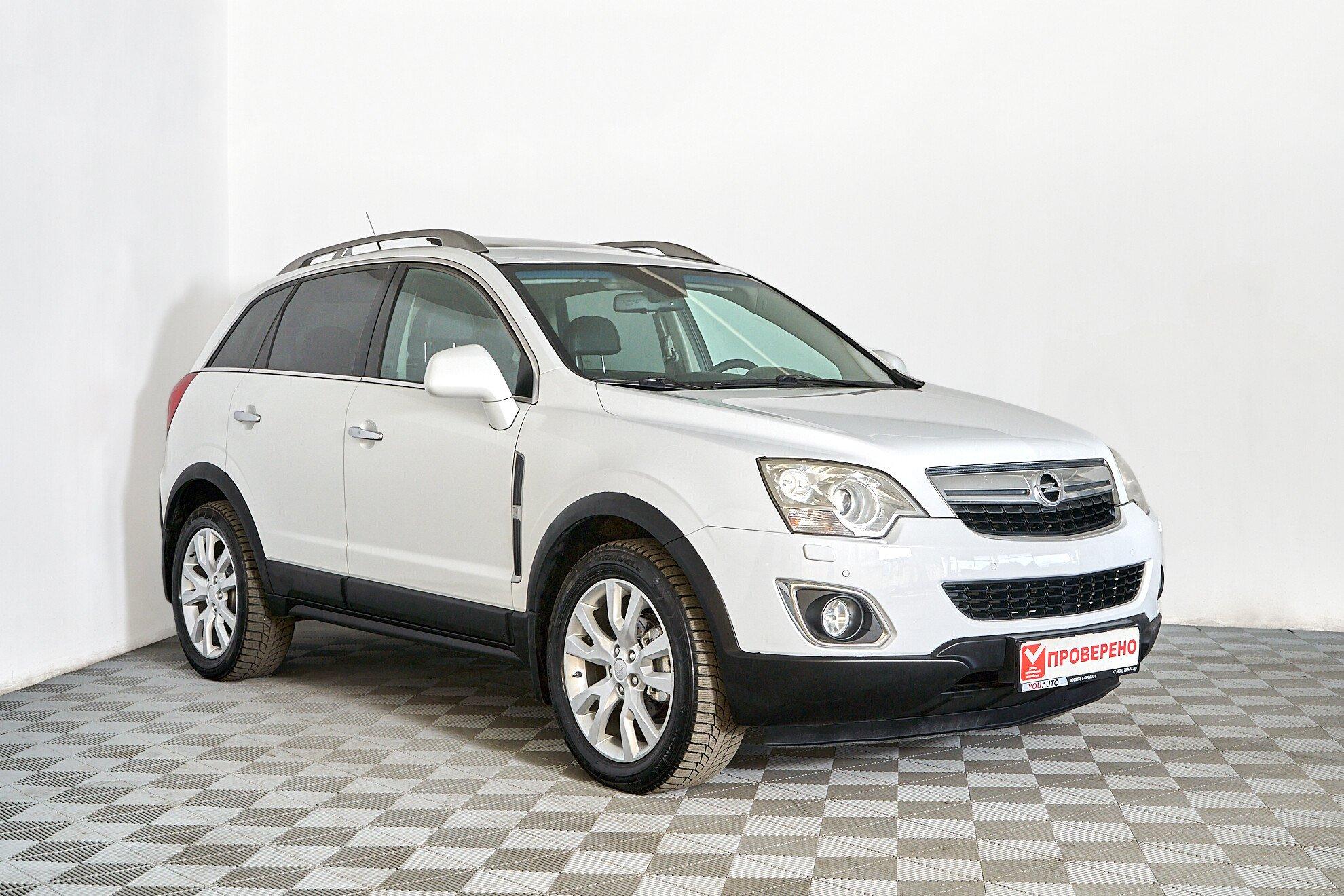 Opel Antara 2013, белый