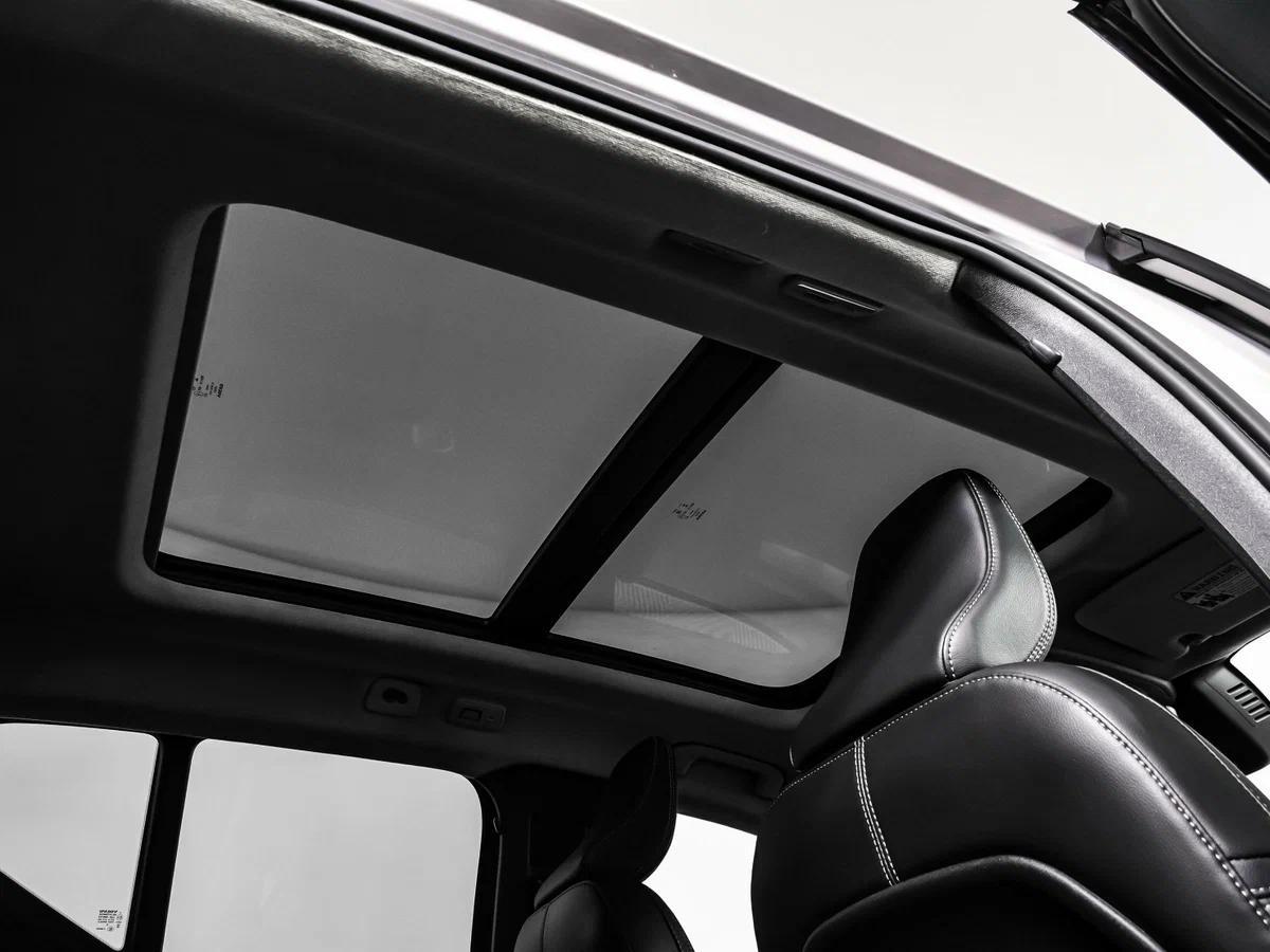 Volvo XC40 2023, серый