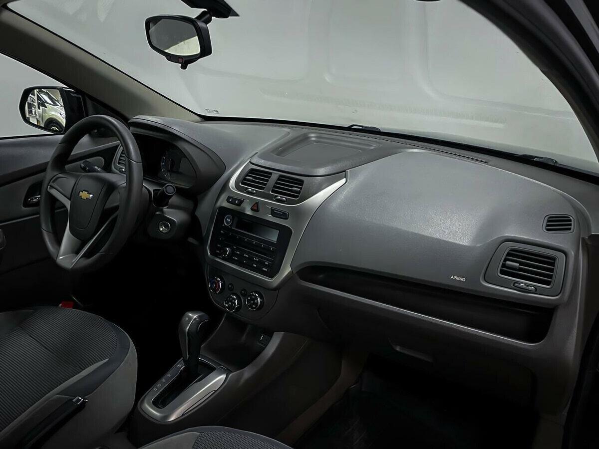 Chevrolet Cobalt 2022, черный