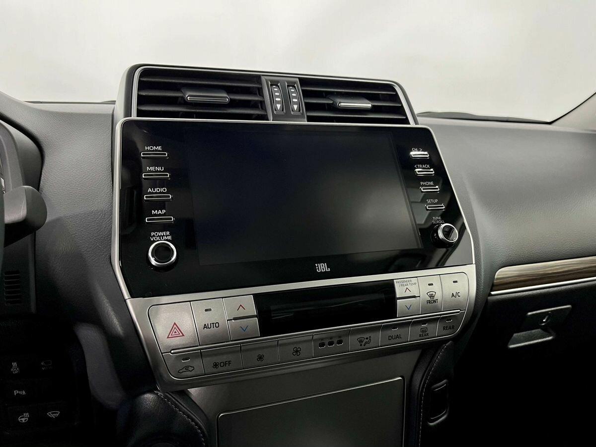 Toyota Land Cruiser Prado 2022, черный