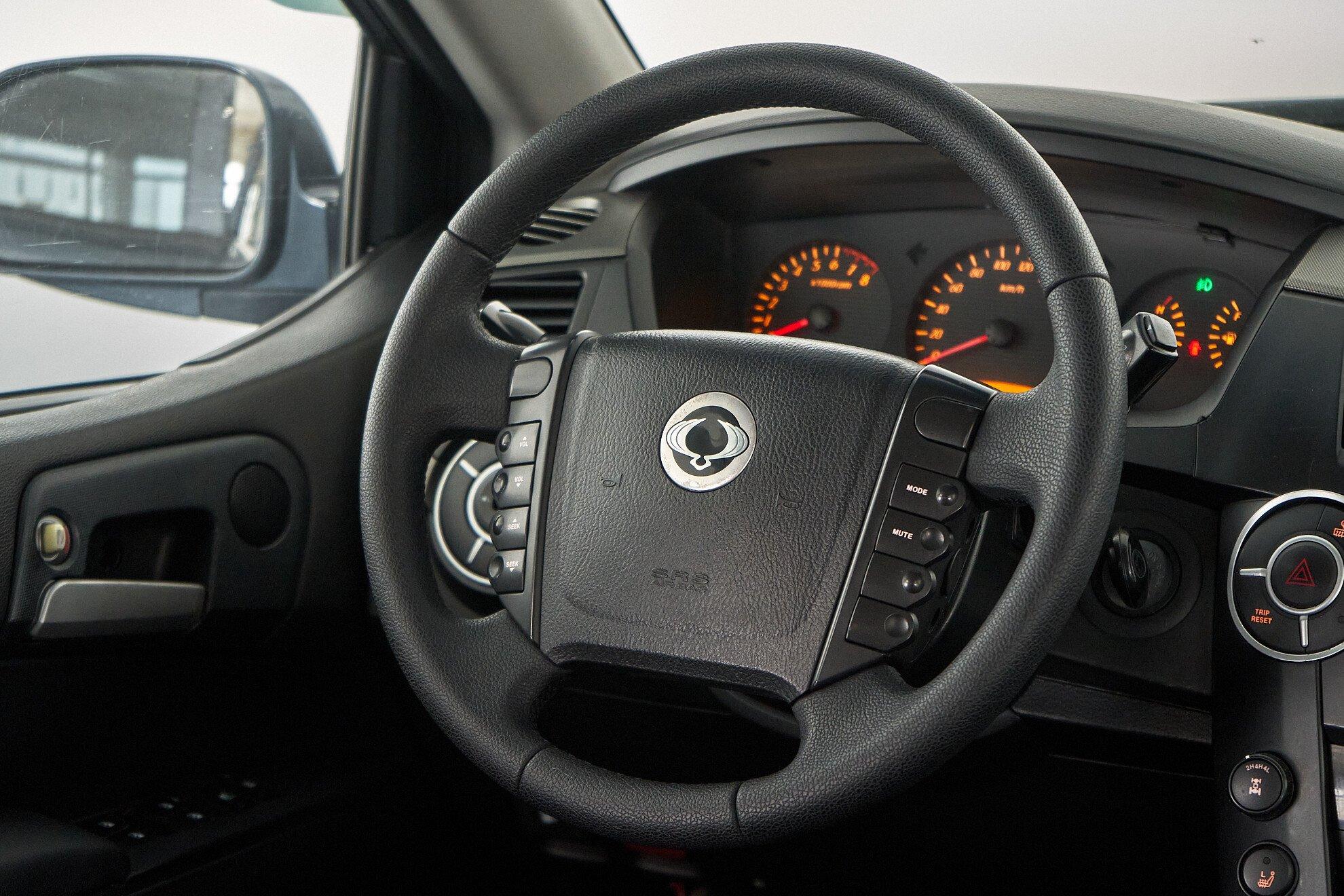 SsangYong Kyron 2010, серый