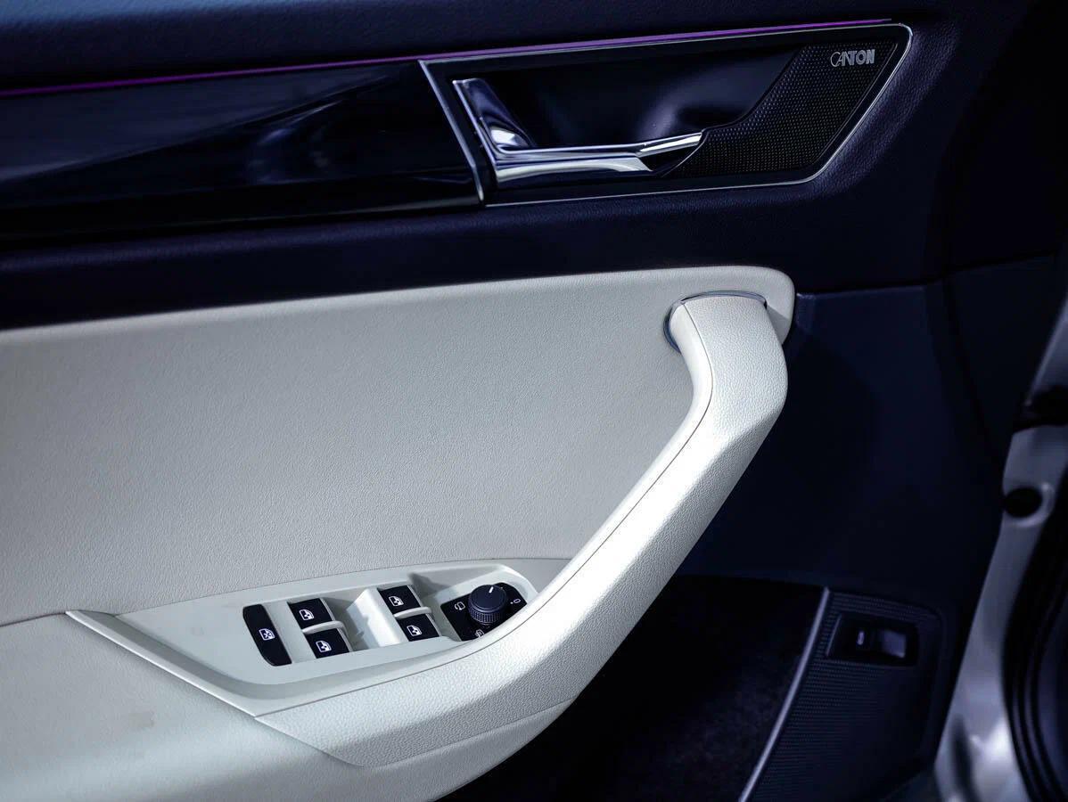 Skoda Kodiaq 2021, бежевый