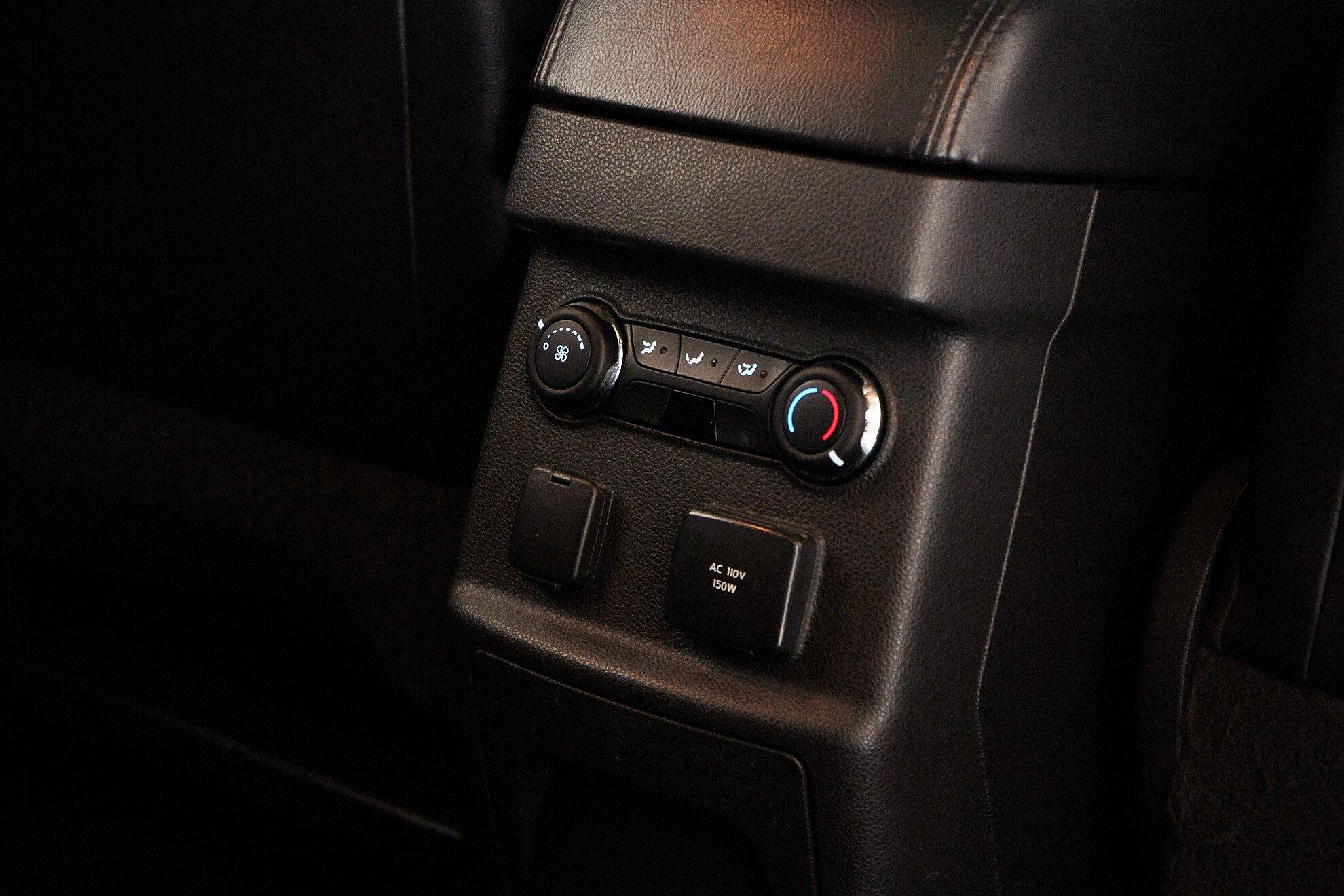 Ford Explorer 2014, серый