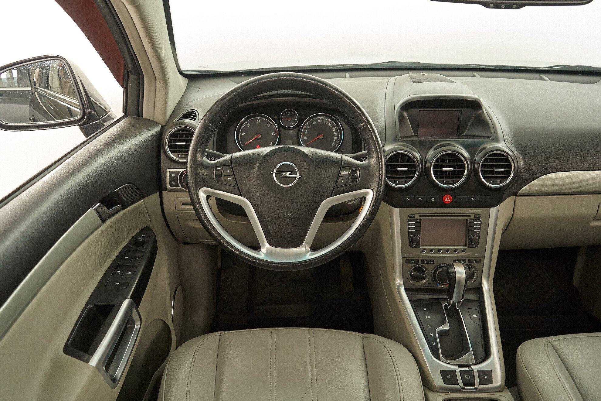 Opel Antara 2013, черный