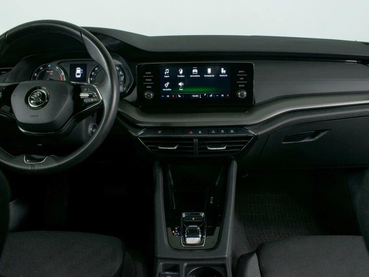 Skoda Octavia 2022, серый