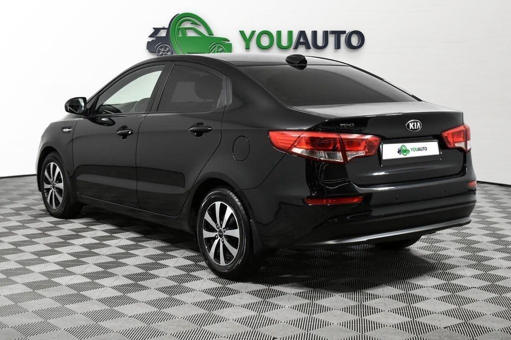 Kia Rio 2016, черный