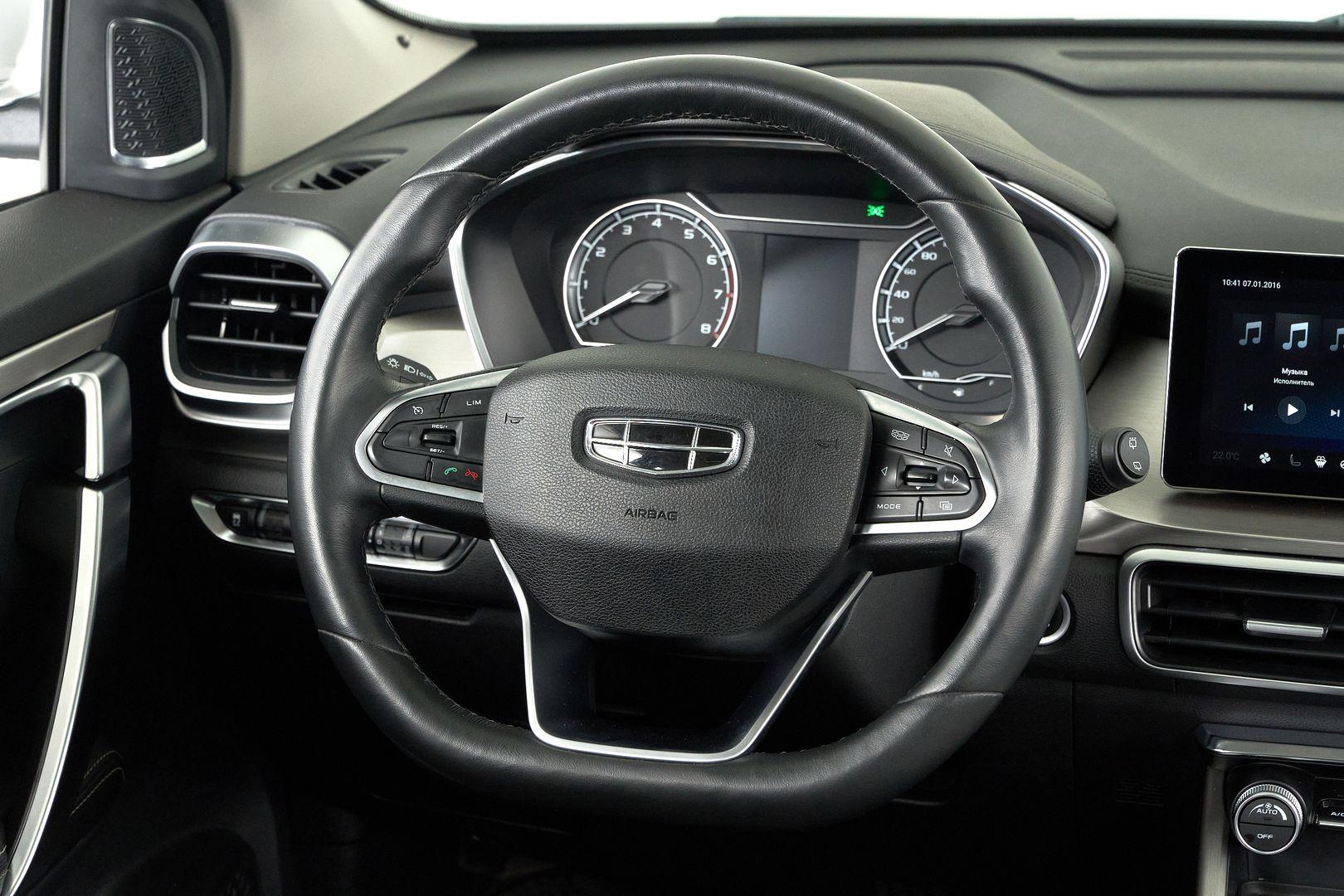 Geely Coolray 2020, белый
