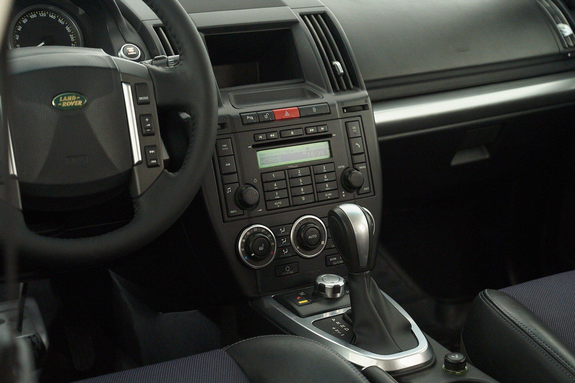 Land Rover Freelander 2009, серый
