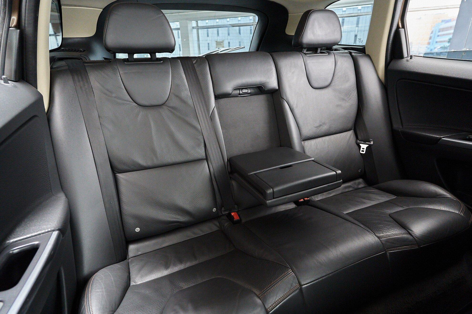 Volvo XC60 2012, коричневый