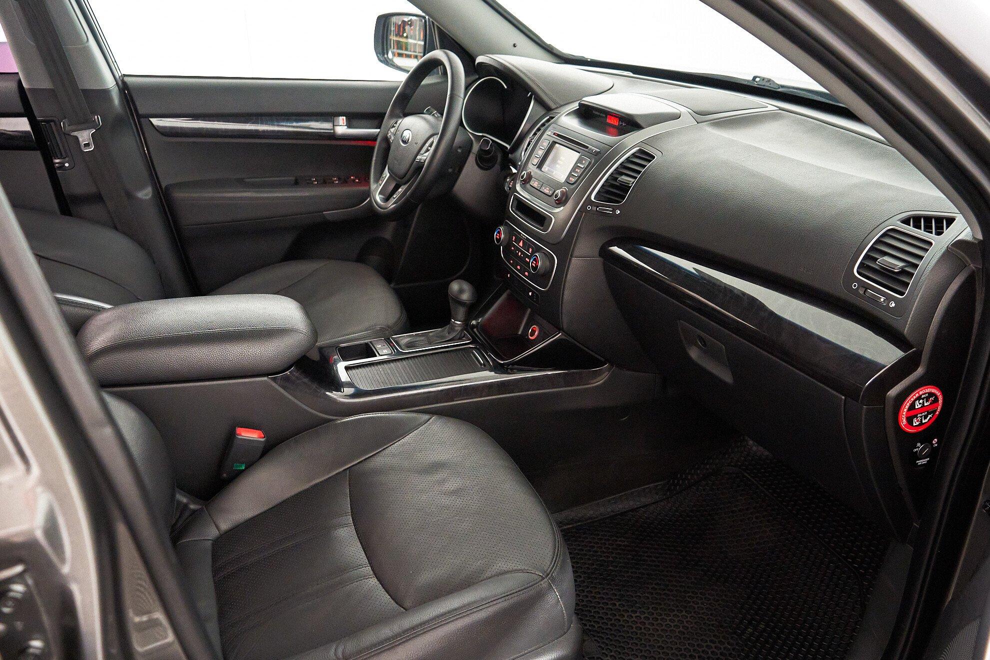Kia Sorento 2019, серый
