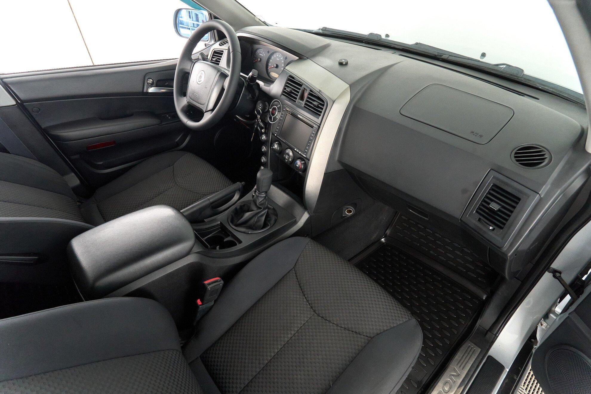 SsangYong Kyron 2014, серебряный