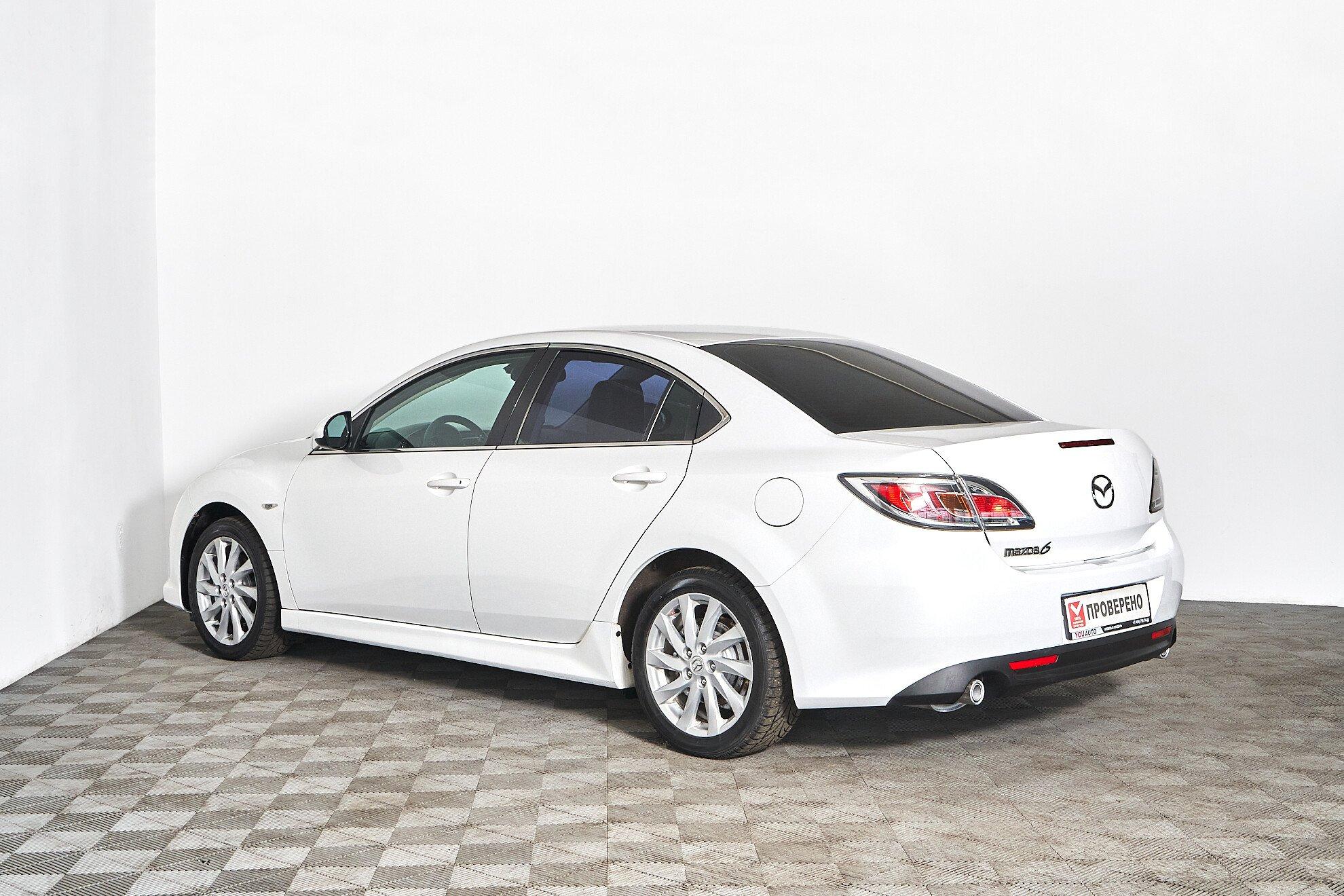 Mazda 6 2010, белый