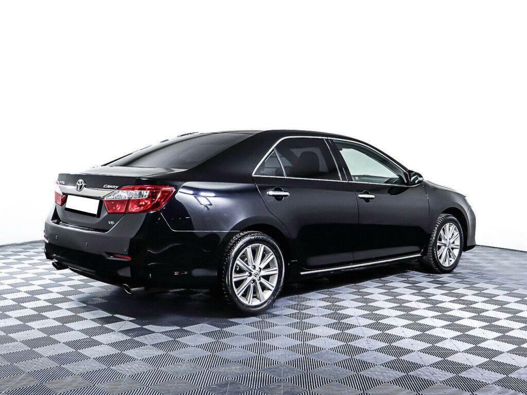 Toyota Camry 2014, черный