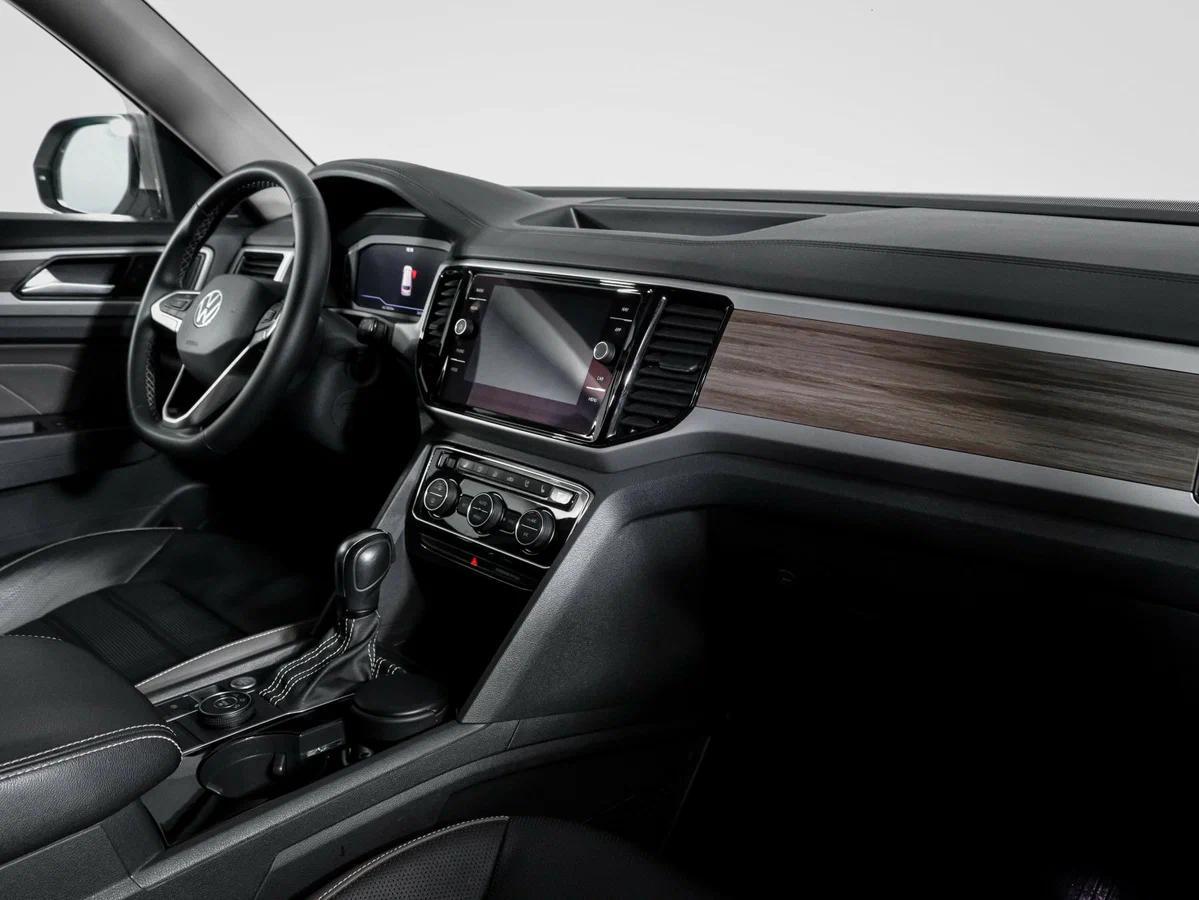 Volkswagen Teramont 2022, белый