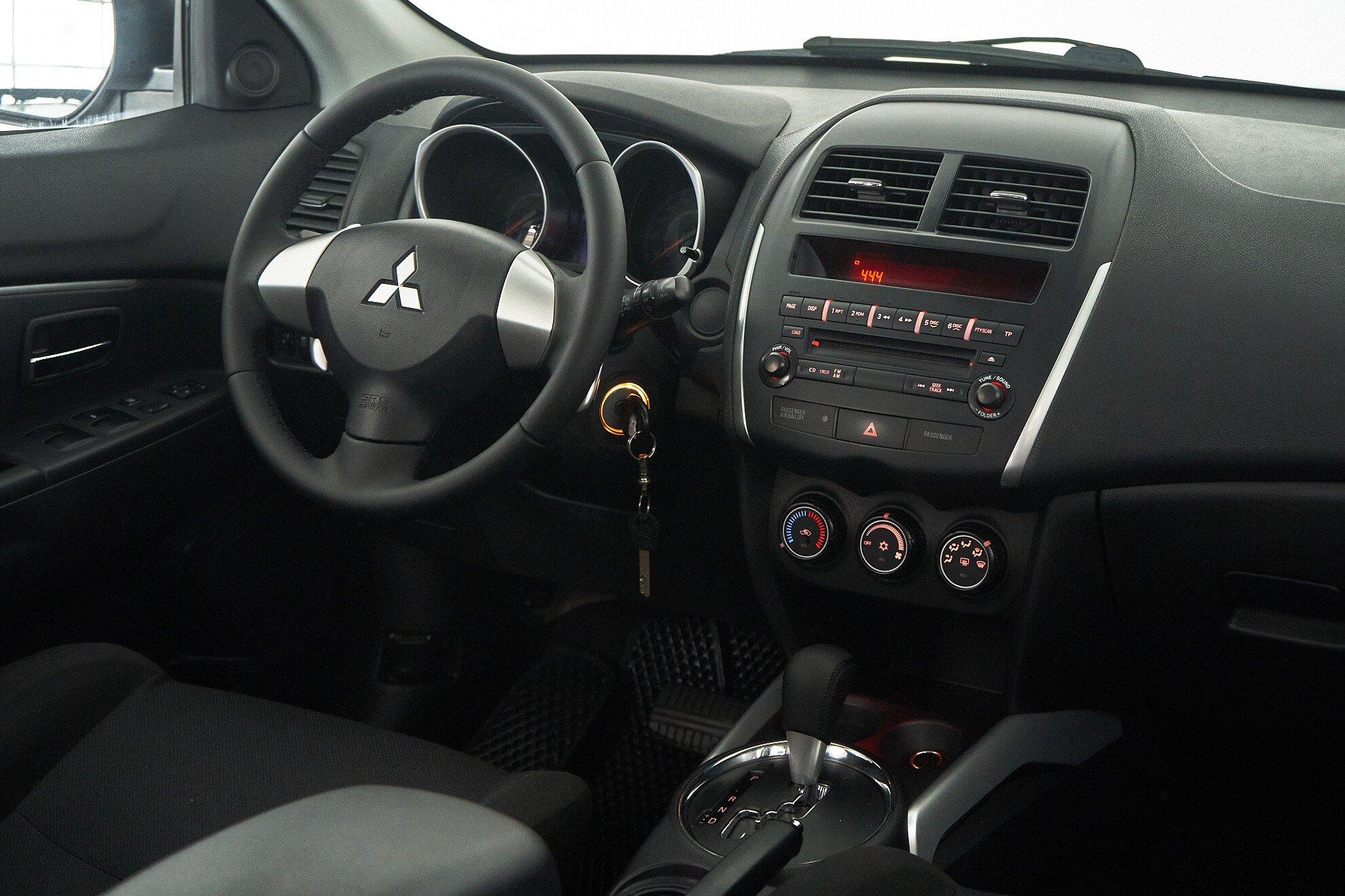 Mitsubishi ASX 2012, серебряный