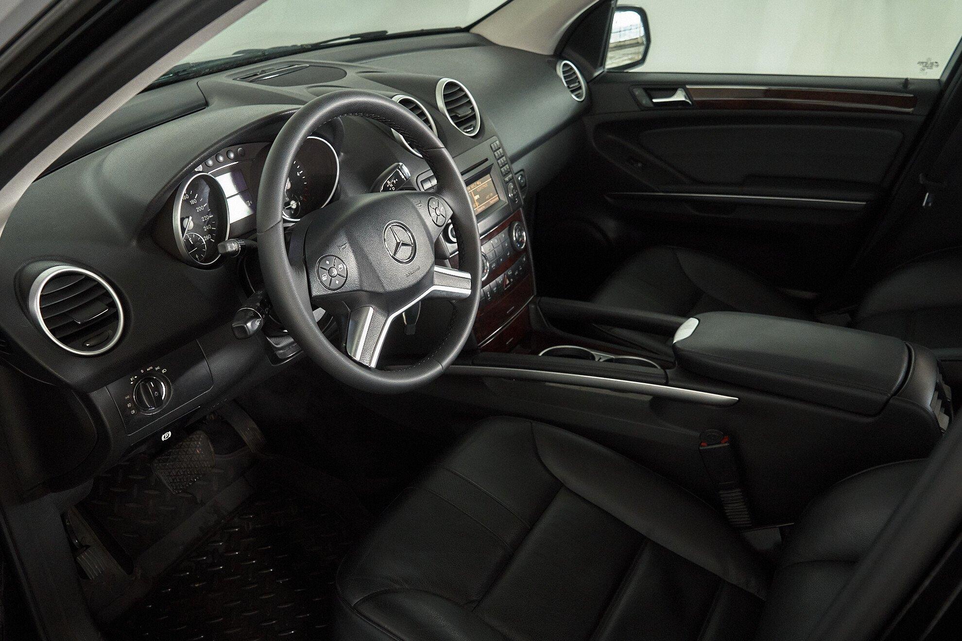 Mercedes-Benz M-Класс 2008, черный