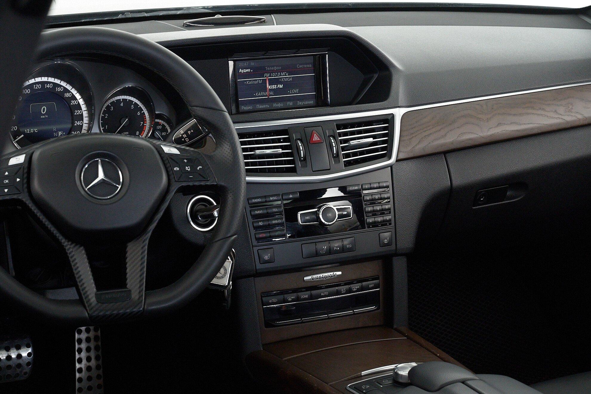 Mercedes-Benz E-Класс 2012, черный